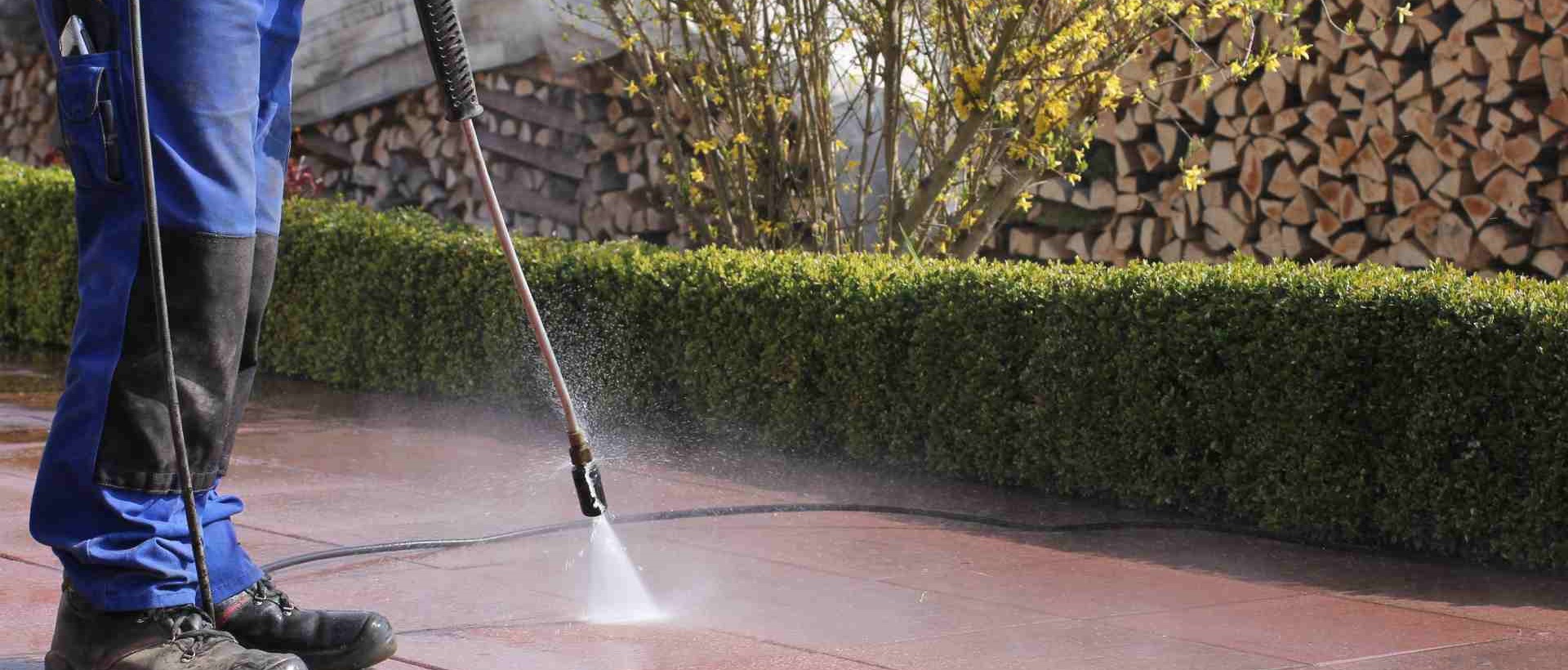garden maintenance KT10